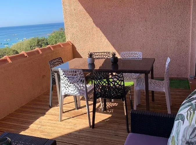 Апартаменти « marinella » Splendide Vue Aux Sanguinaires